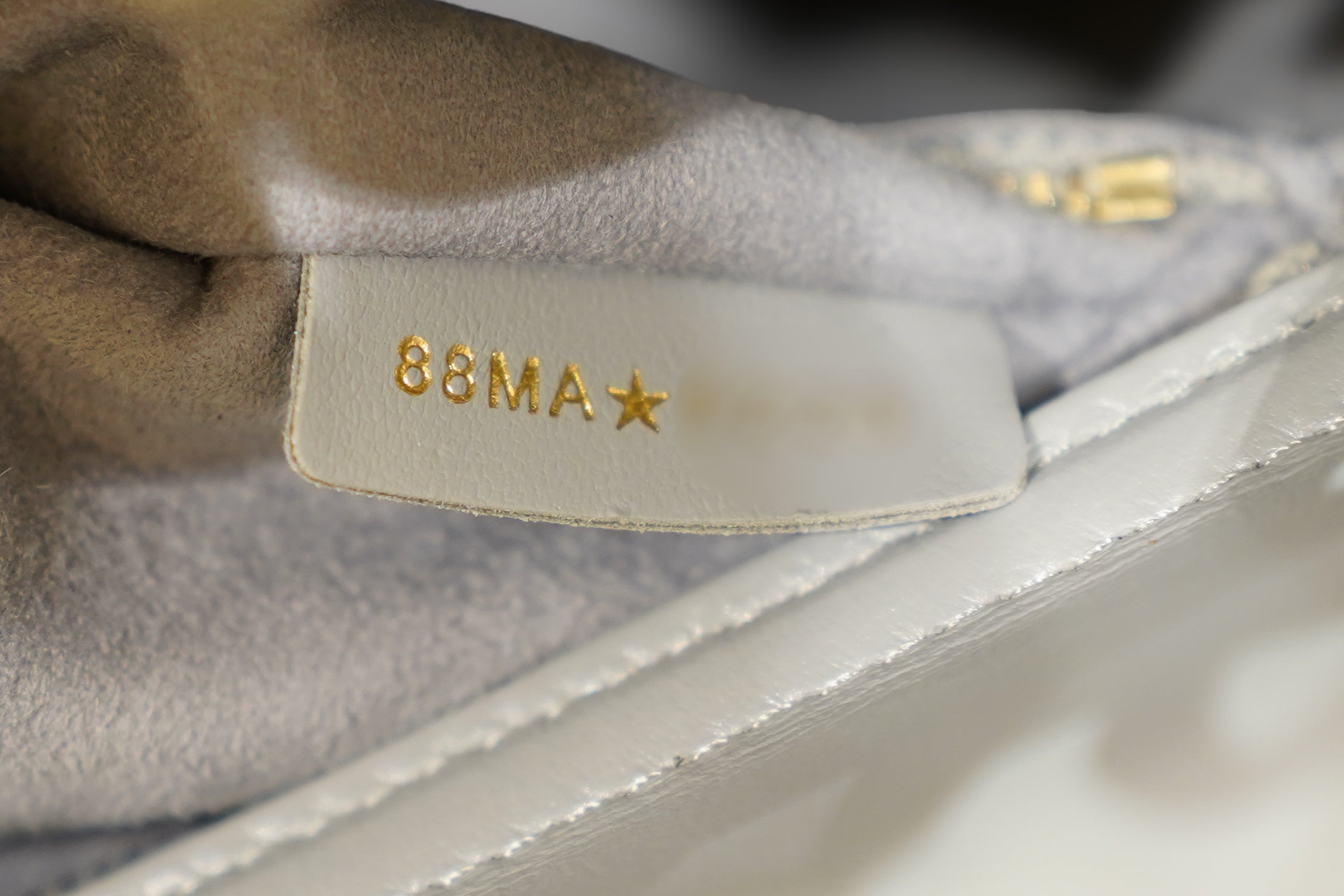 Dior | Lady Dior – Cuir d'agneau – Gris – Quincaillerie dorée