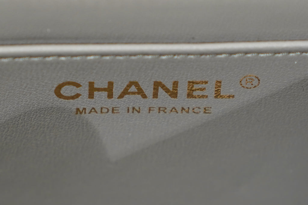 Chanel | Square Mini Flap Bag – Lambskin – Grey – Gold Hardware