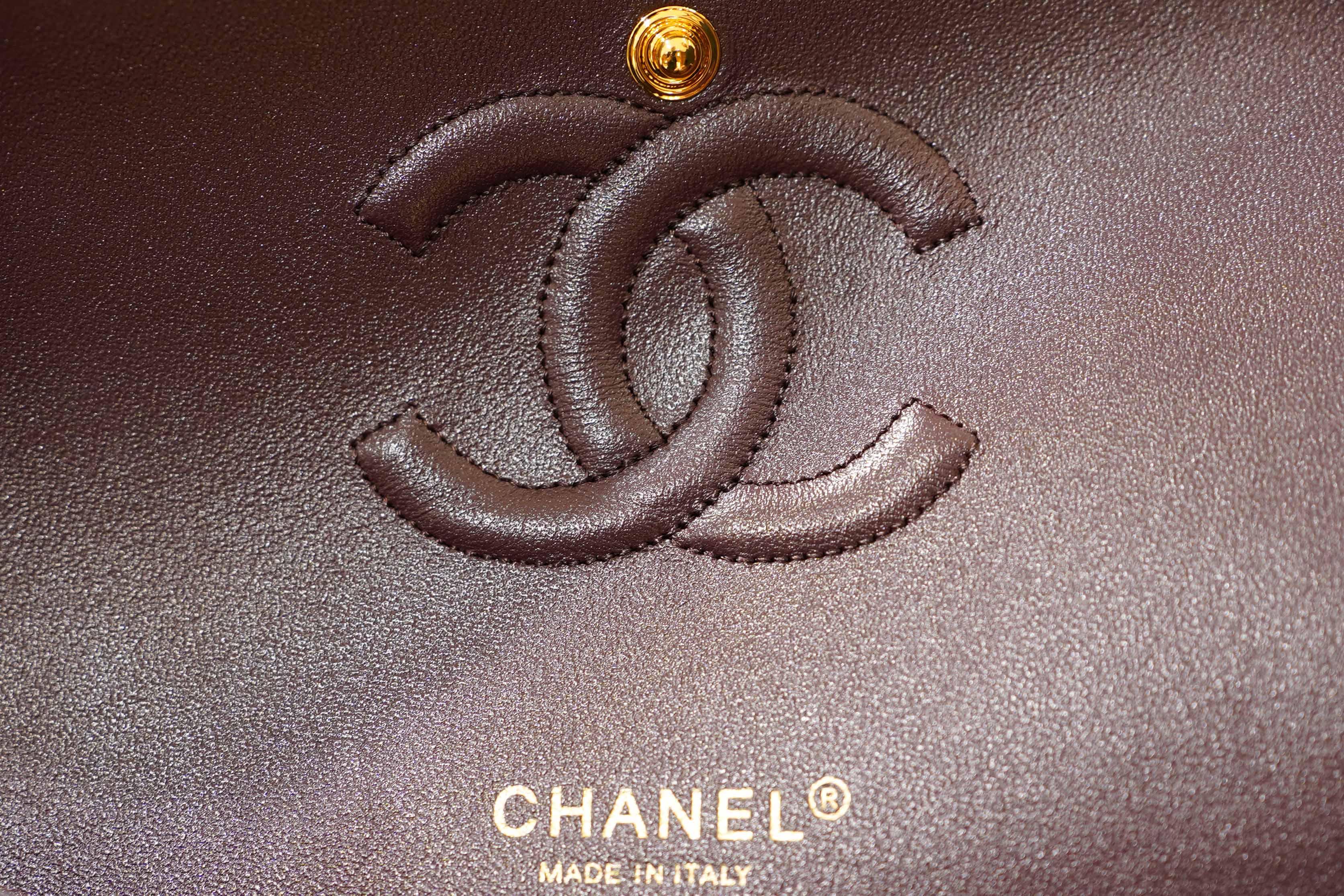 Chanel | Classic Flap Bag – Medium – Tweed – Multicolor – Gold-tone Hardware