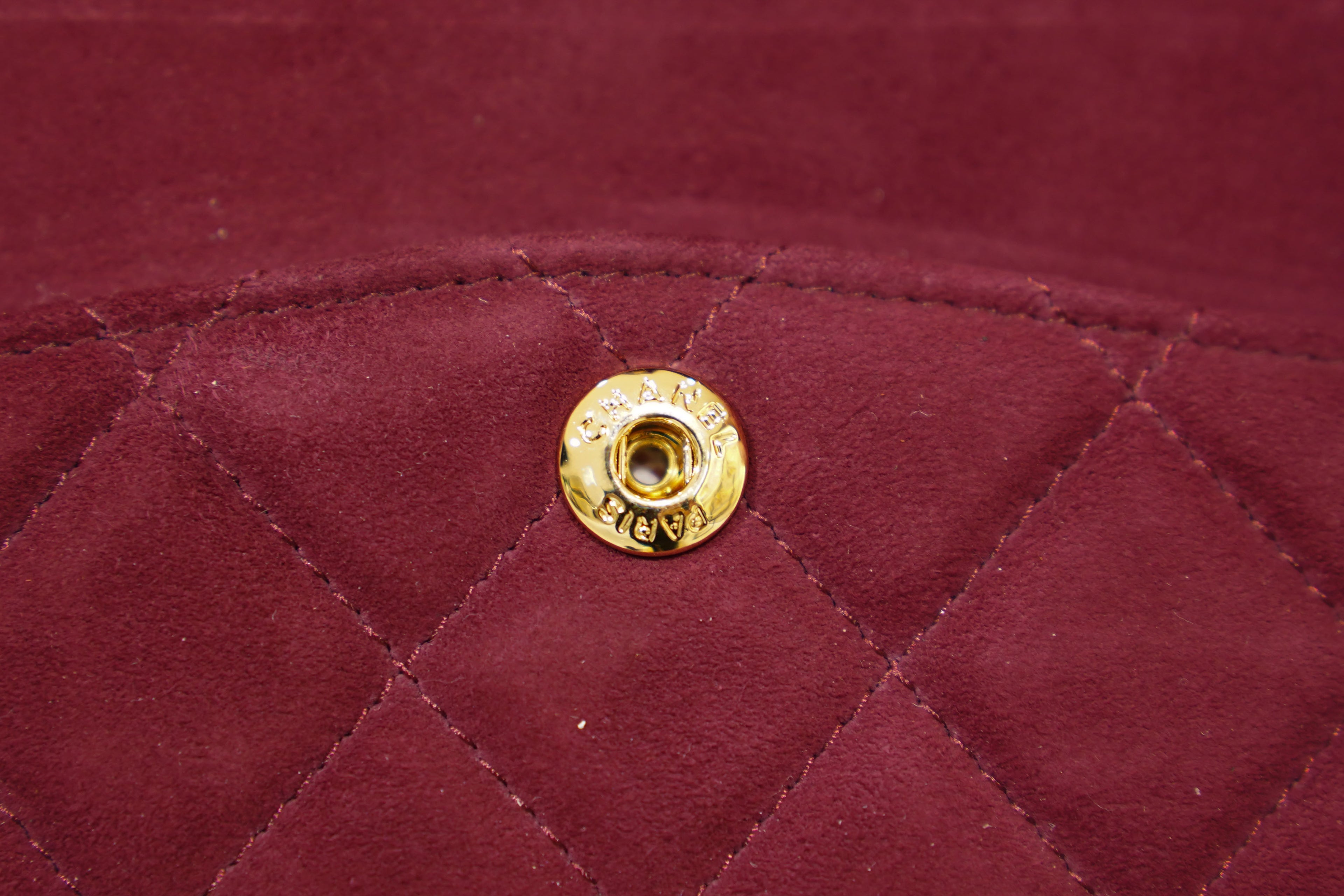 ChatGPT: Chanel | Classic Flap Bag – Medium – Leather – Burgundy – Gold Hardware