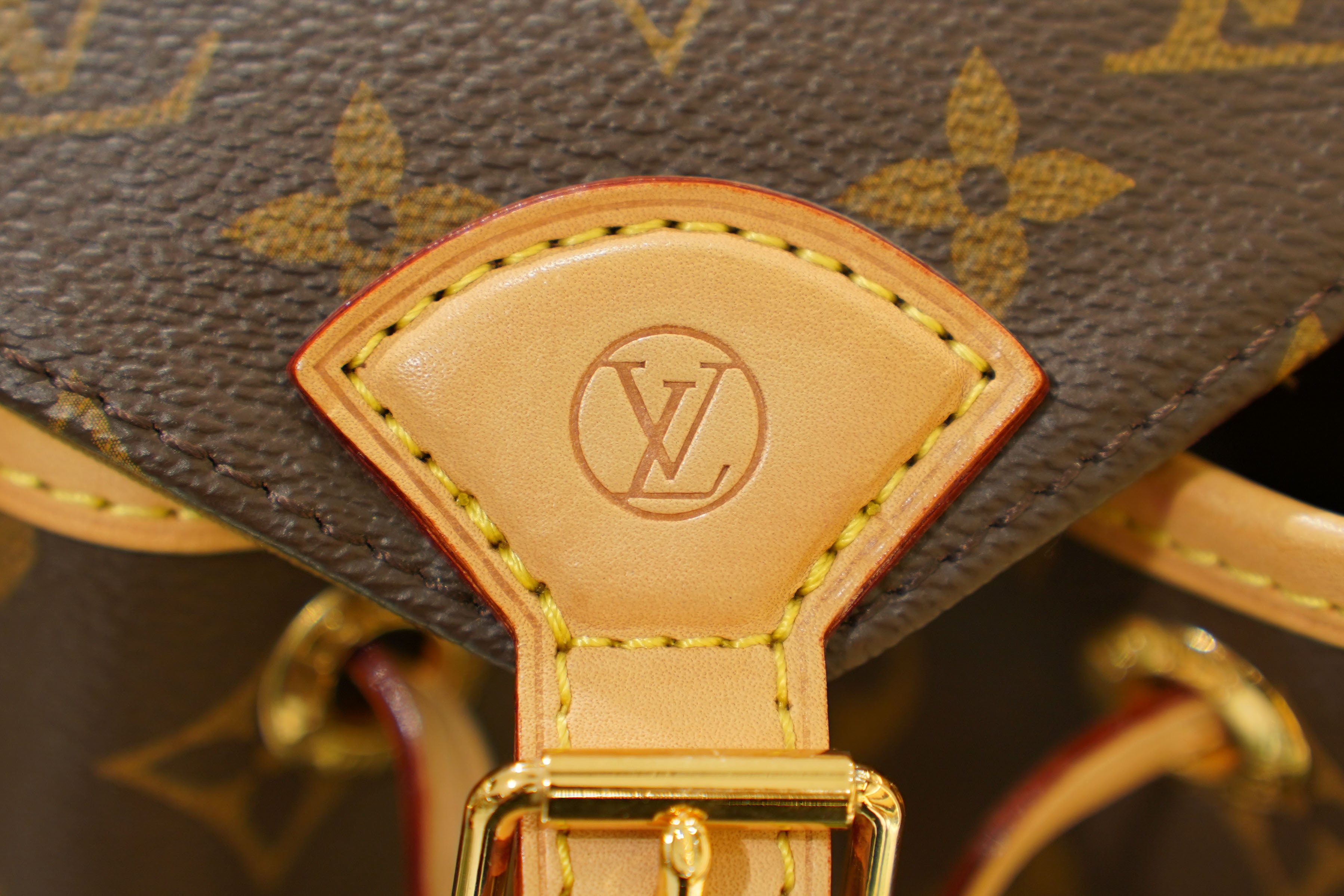 Louis Vuitton | Montsouris – Canvas – Brown – Gold Hardware