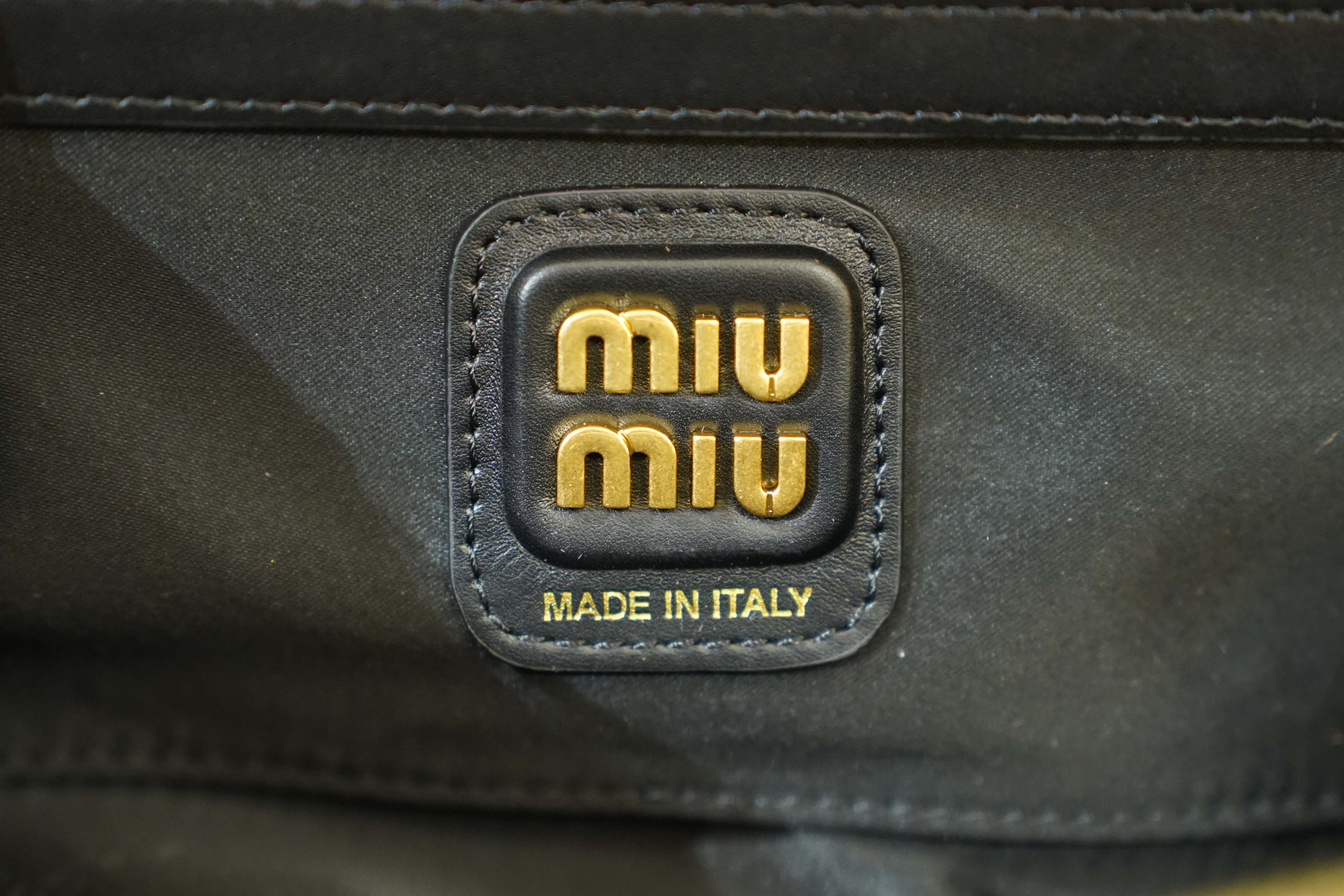 Miu Miu | Beau – Patent Leather – Black – Gold Hardware