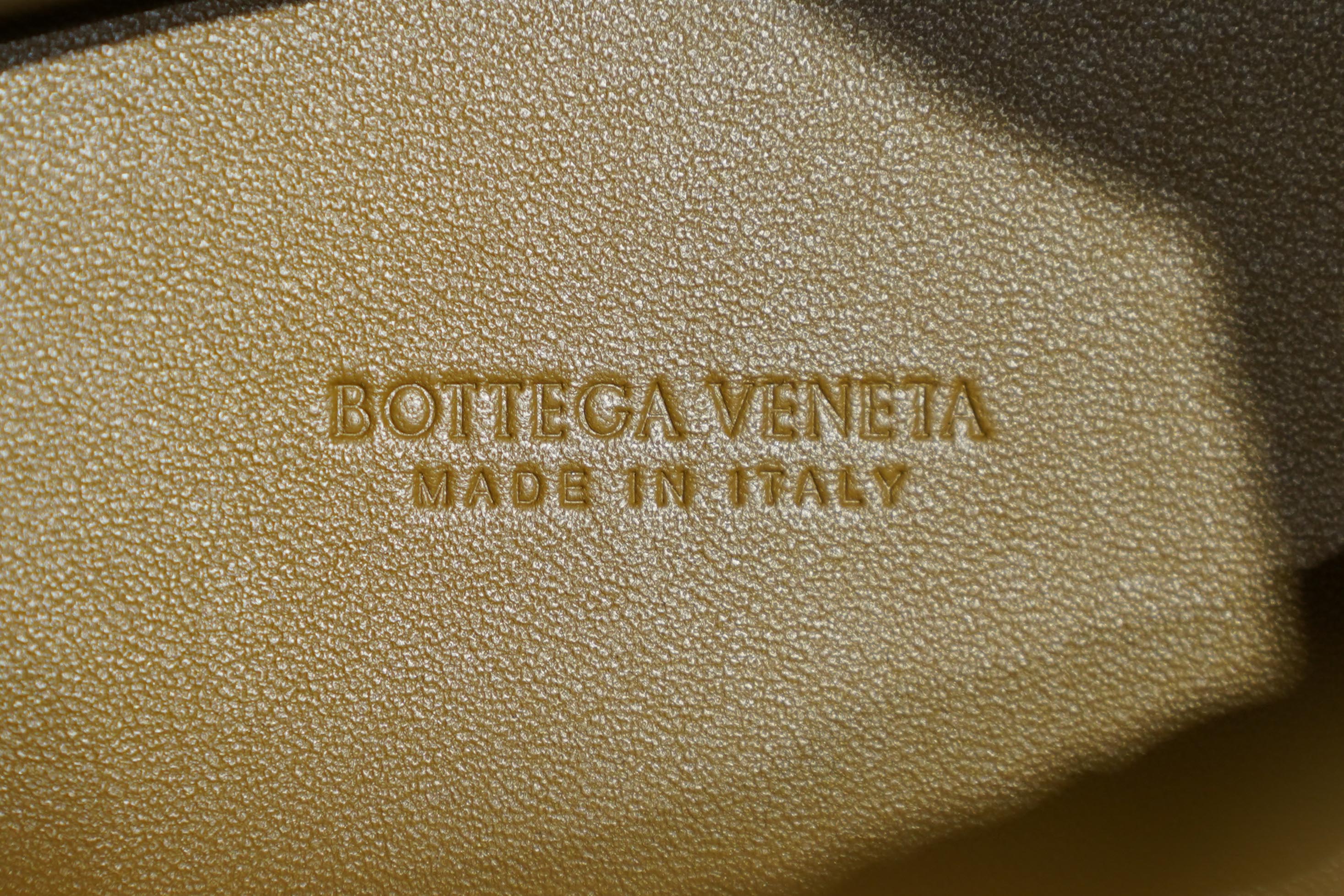 Bottega Veneta | Andiamo – Intrecciato – Verde Oliva – Gold Hardware