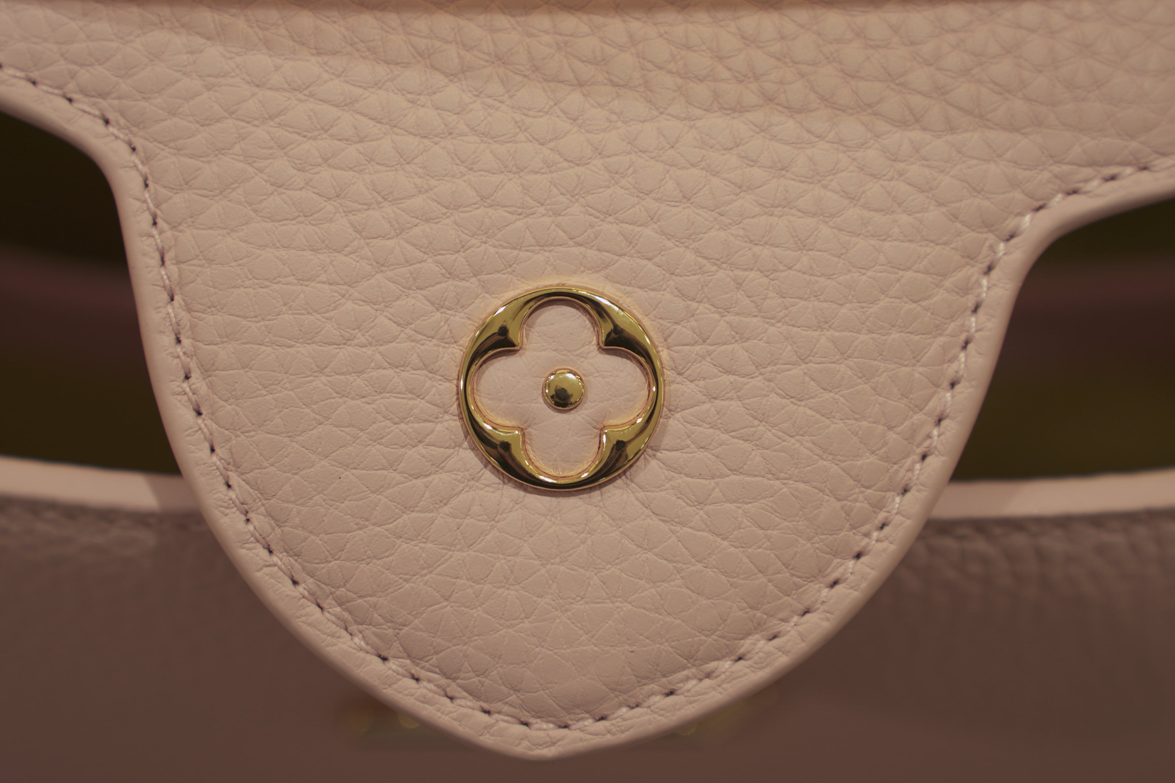 Louis Vuitton | Capucines – Leather – Pink – Gold Hardware