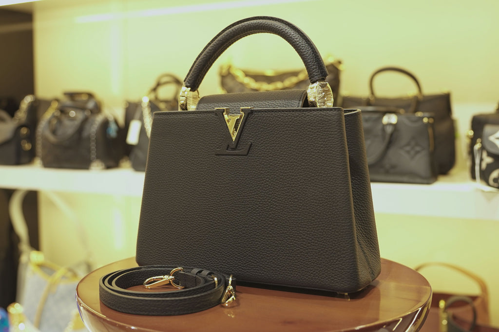 Louis Vuitton | Capucines – Leather – Black – Gold Hardware