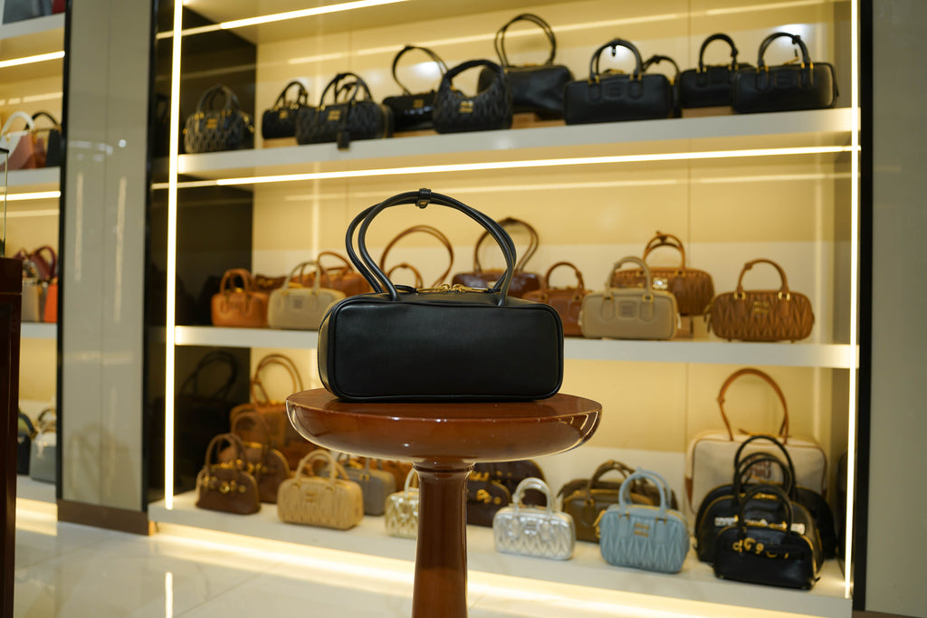 Miu Miu | Beau – Leather – Black – Gold Hardware