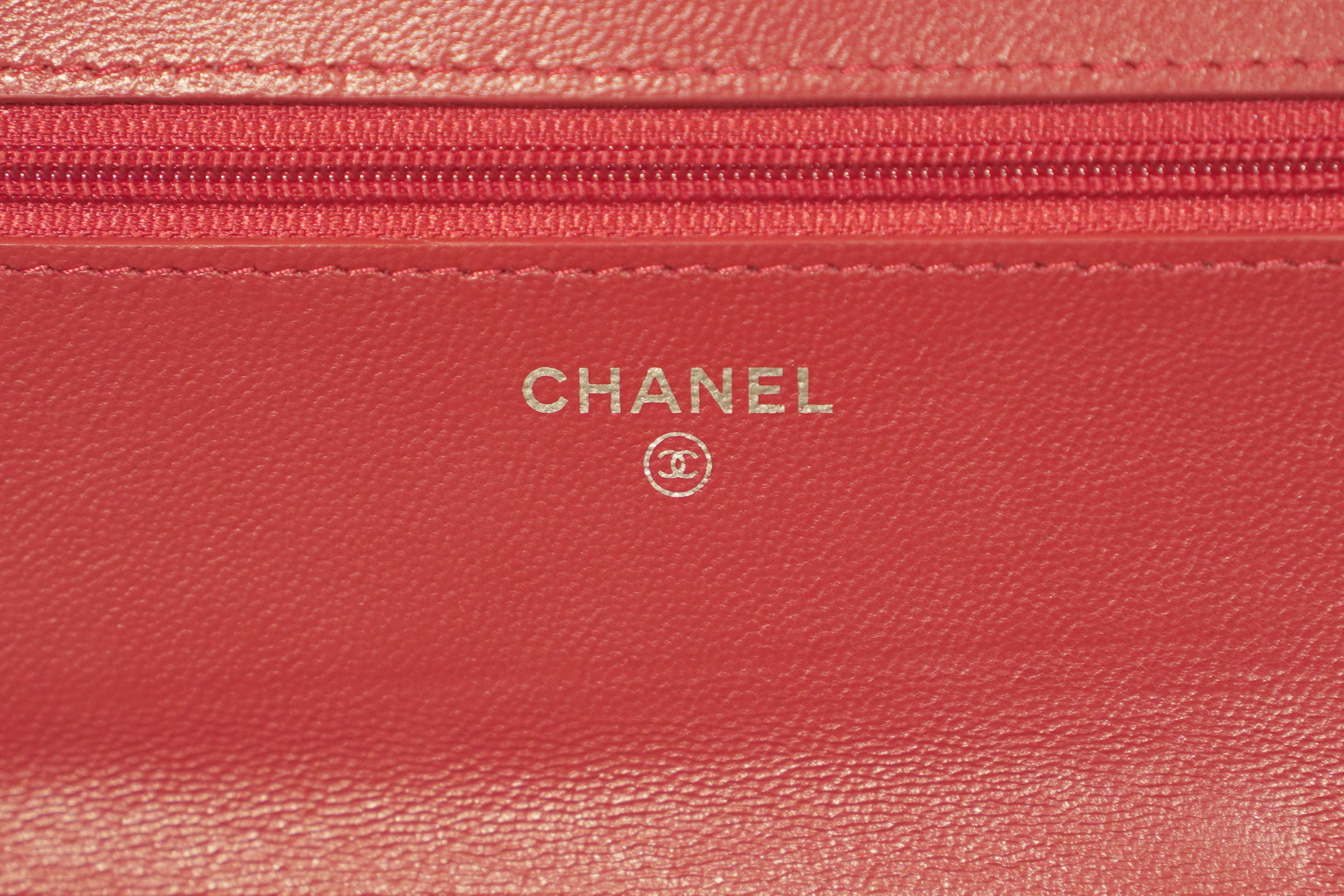 Chanel | Wallet on Chain – Lambskin – Red – Silver Hardware