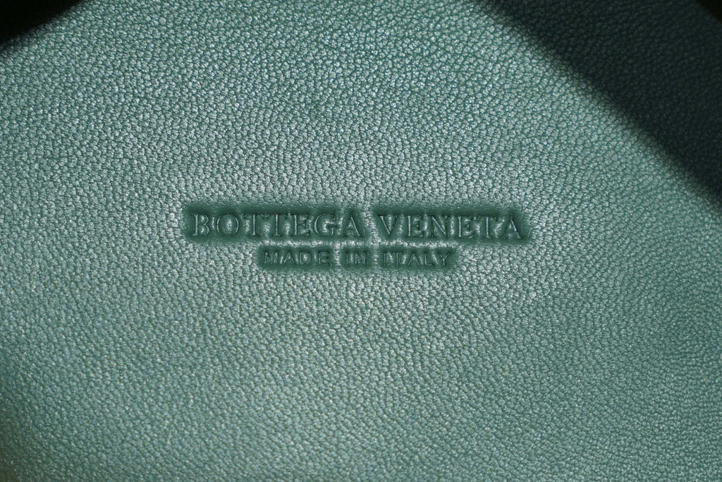 Bottega Veneta | Andiamo – Intrecciato – Verde Pino – Gold Hardware