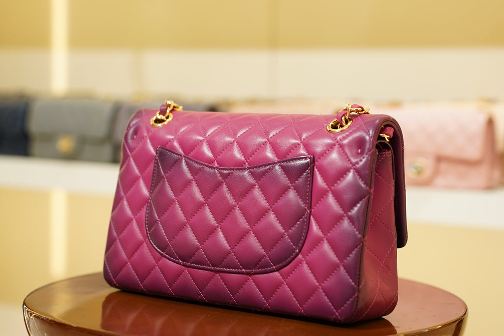 Chanel | Sac Classic Flap – Moyen – Cuir – Violet – Quincaillerie Dorée