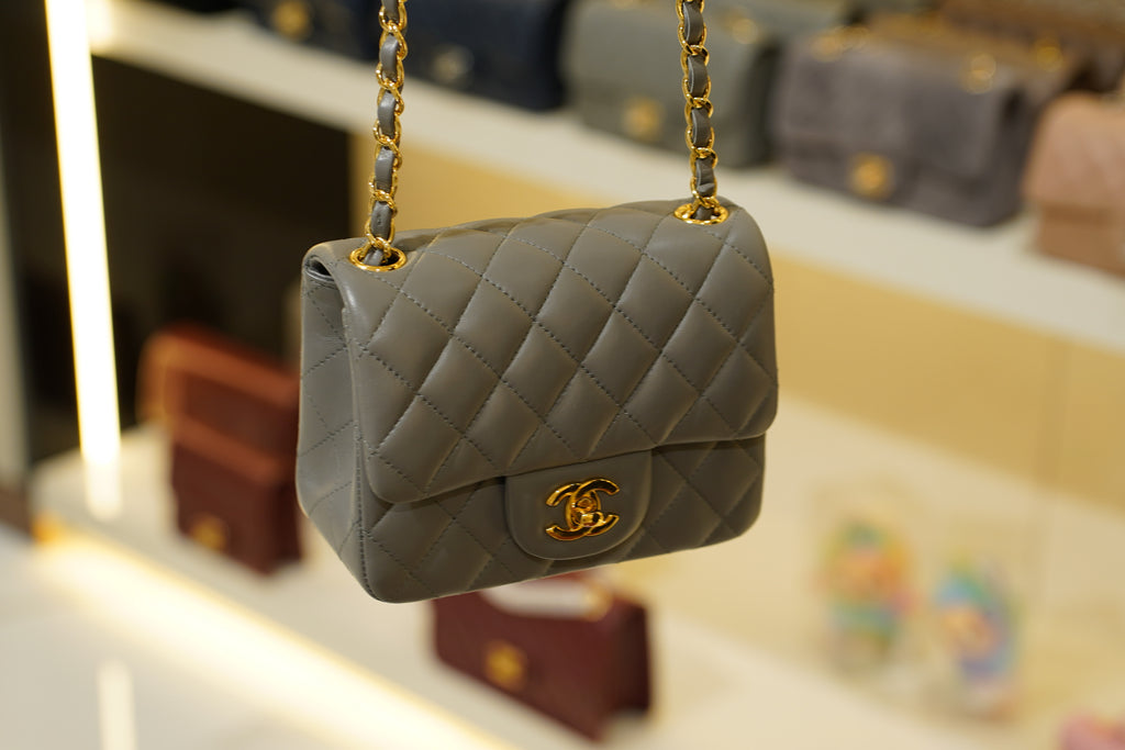 Chanel | Square Mini Flap Bag – Lambskin – Grey – Gold Hardware
