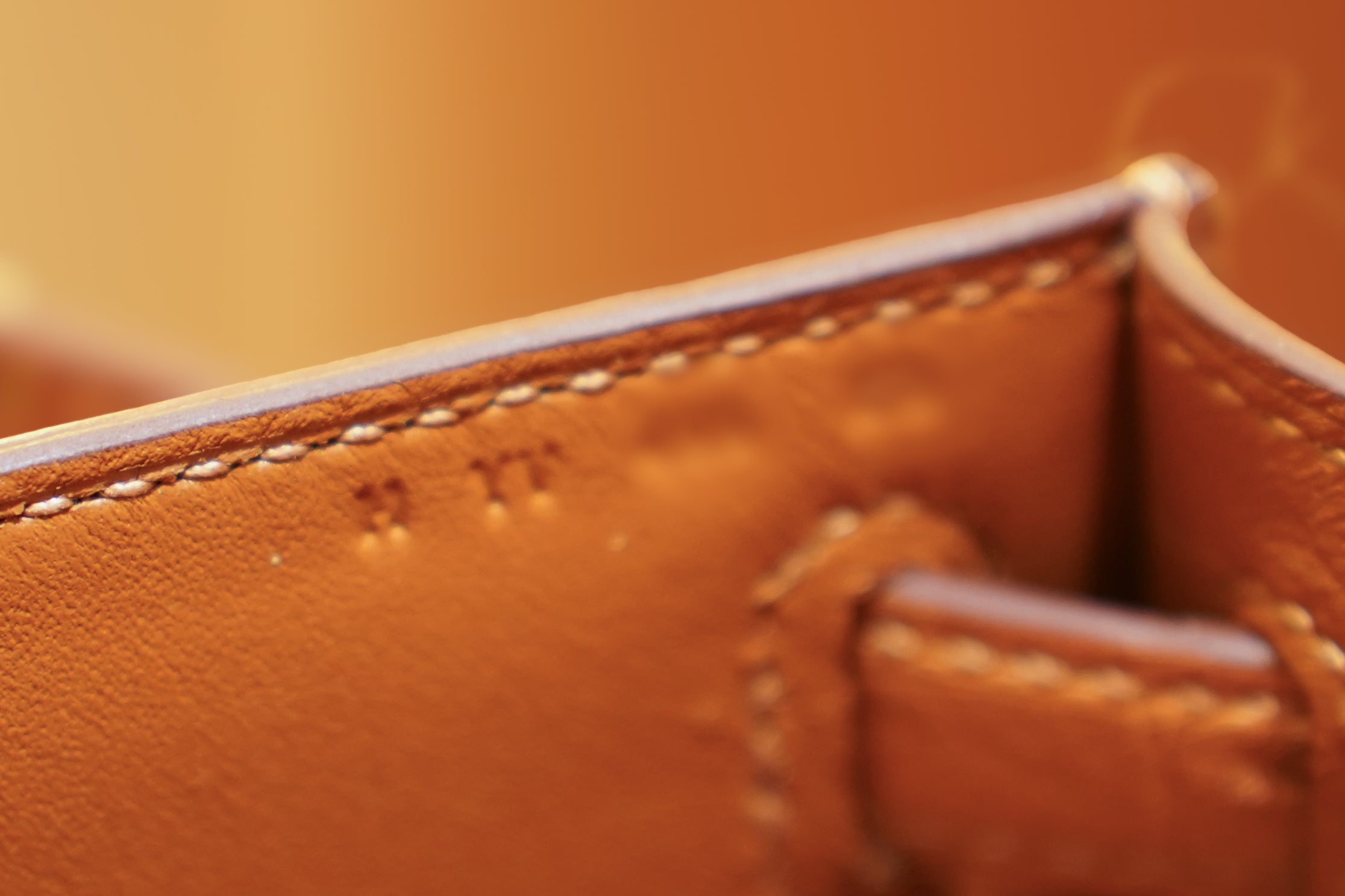 Hermes | Kelly Pochette – Ostrich Leather – Tan – Gold Hardware