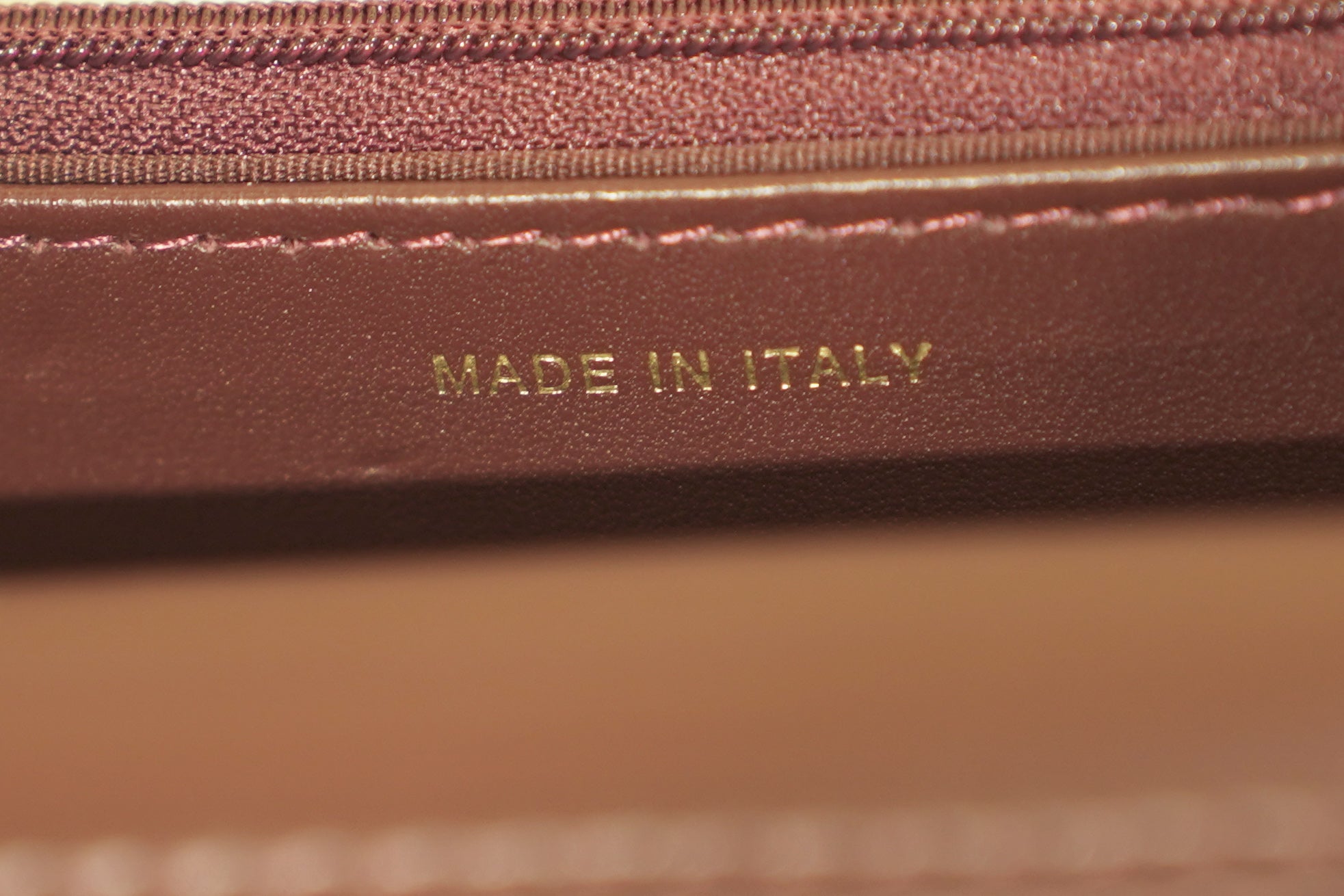 Chanel | Wallet on Chain – Lambskin – Burgundy – Gold Hardware