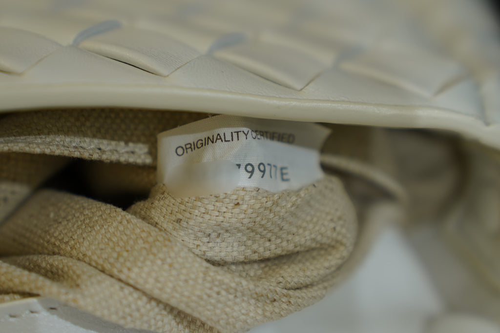 Bottega Veneta | Cobble-Messenger – Leather – White – Silver Hardware