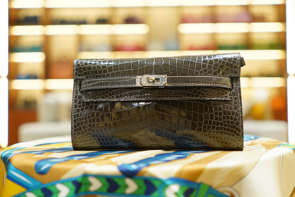 Hermes | Kelly To Go Wallet - Crocodile Leather – Grey – Silver Hardware