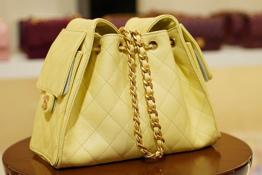 Chanel | 25 Small Handbag – Caviar Leather – Pastel Yellow – Gold Hardware