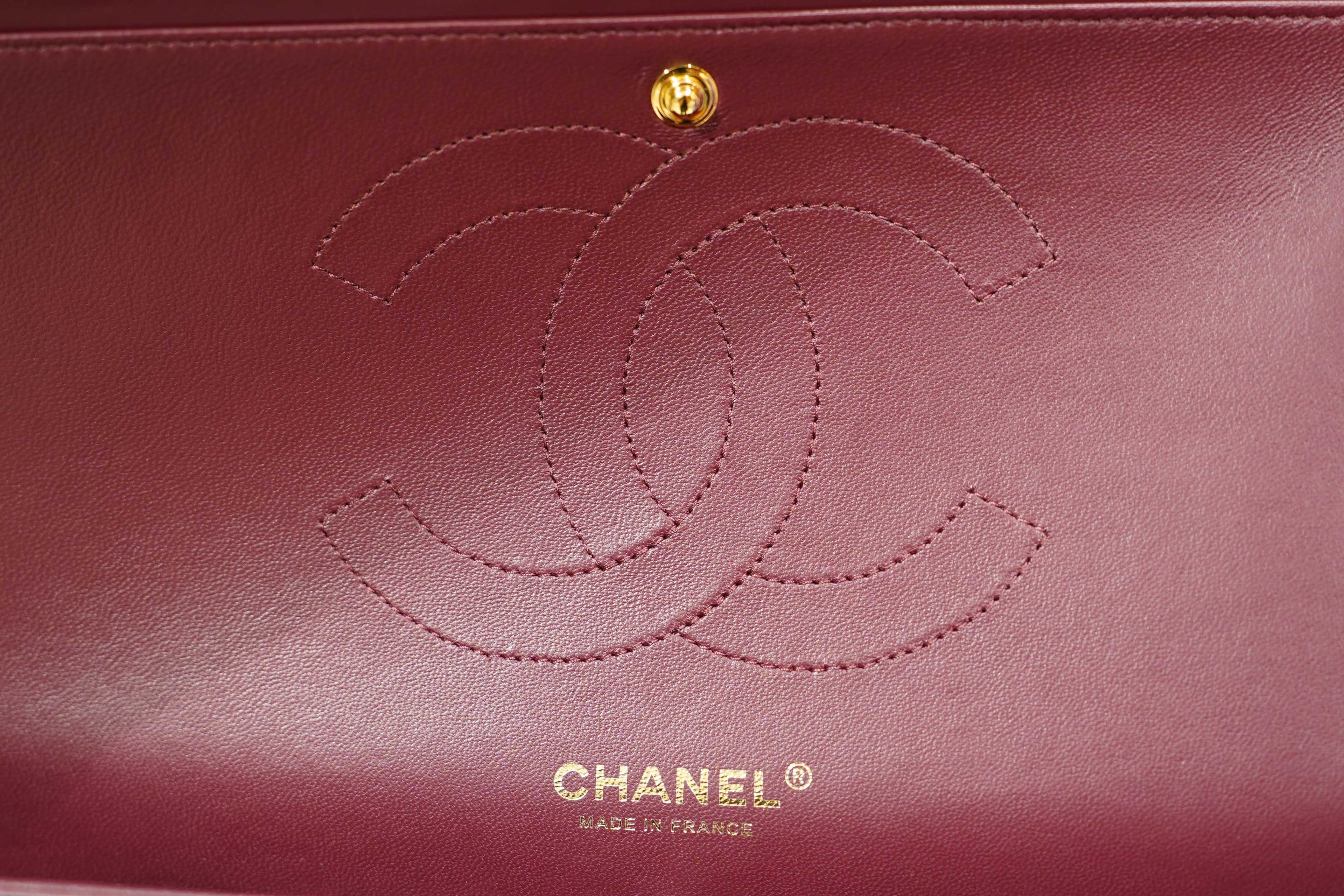 Chanel | Classic Flap Medium – Lambskin Leather – Burgundy – Gold Hardware