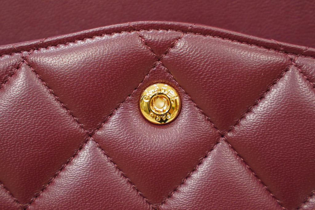 Chanel | Classic Flap Medium – Lambskin Leather – Burgundy – Gold Hardware