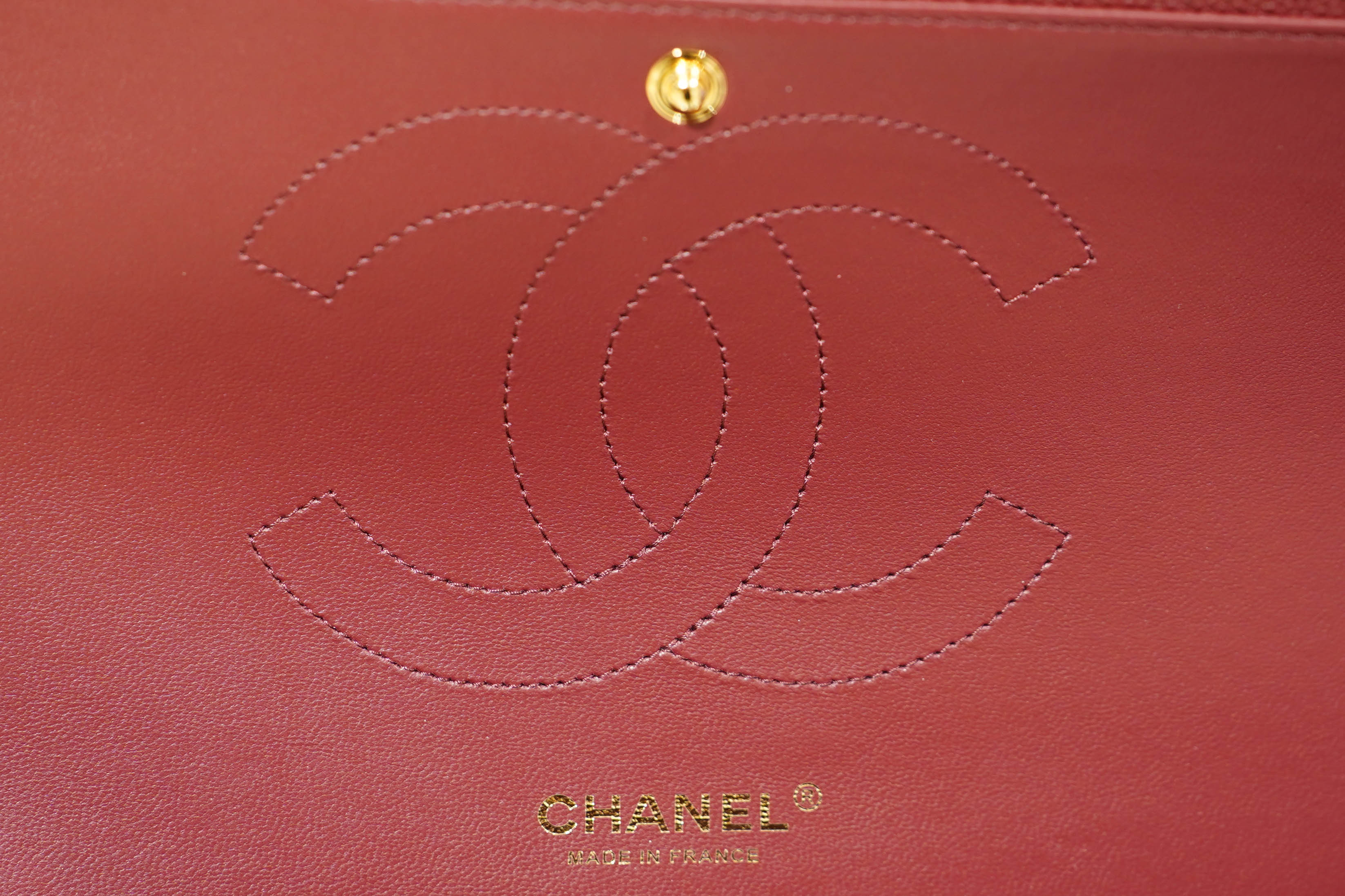 Chanel | Classic Flap Medium – Caviar Leather – Burgundy – Gold Hardware