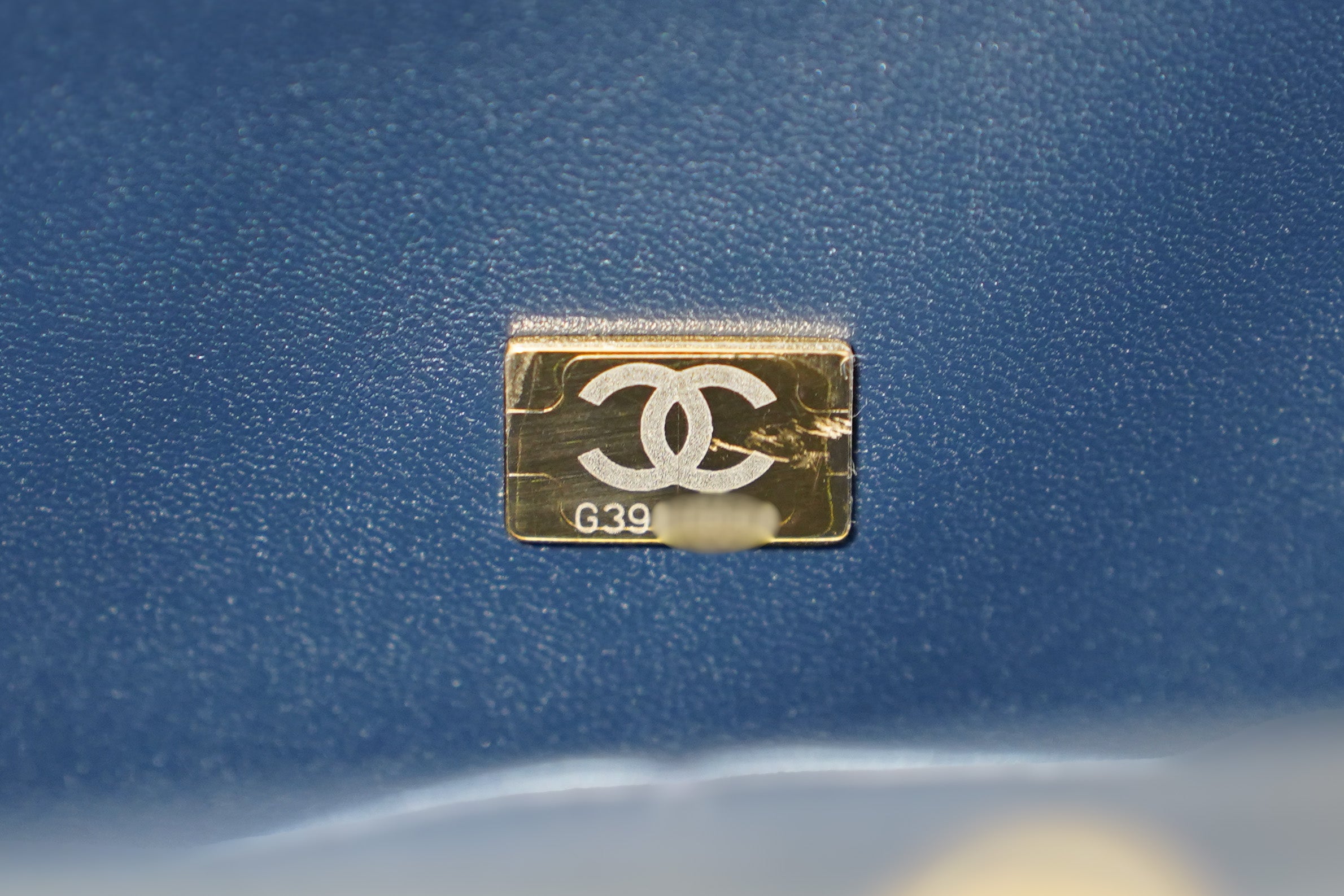 Chanel | Classic Flap Medium – Lambskin Leather – Navy Blue – Gold Hardware