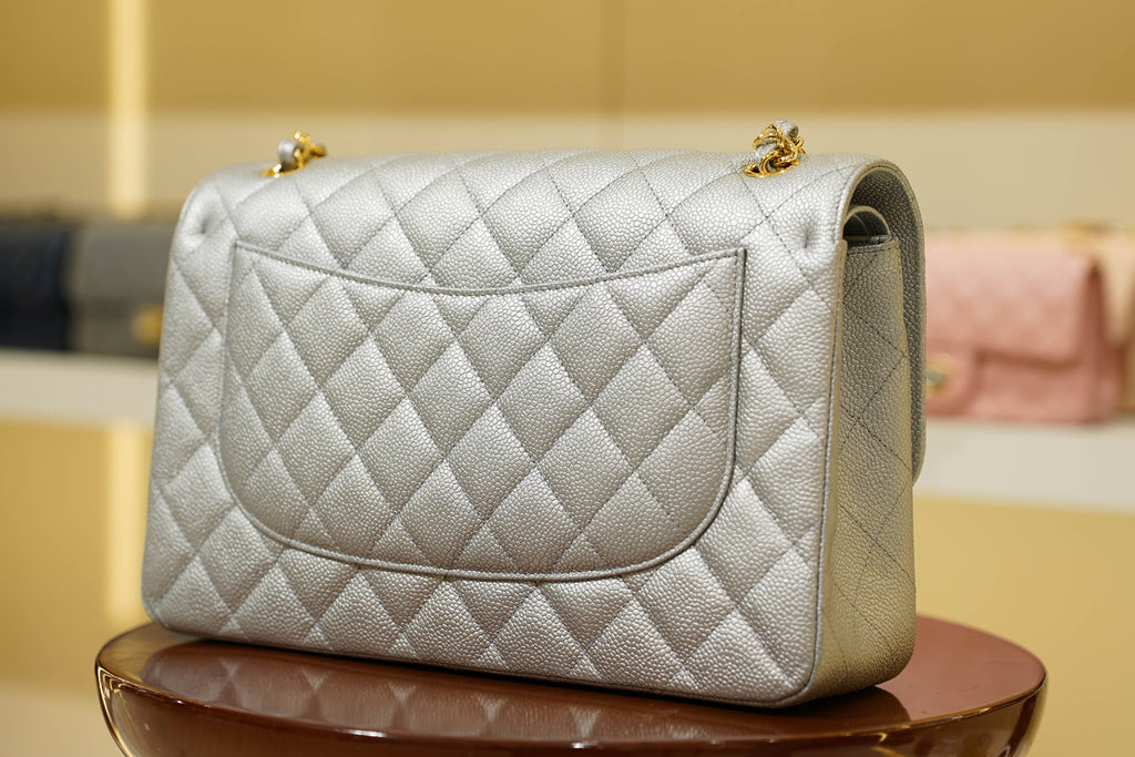 Chanel | Classic Flap Medium – Caviar Leather – Silver – Gold Hardware