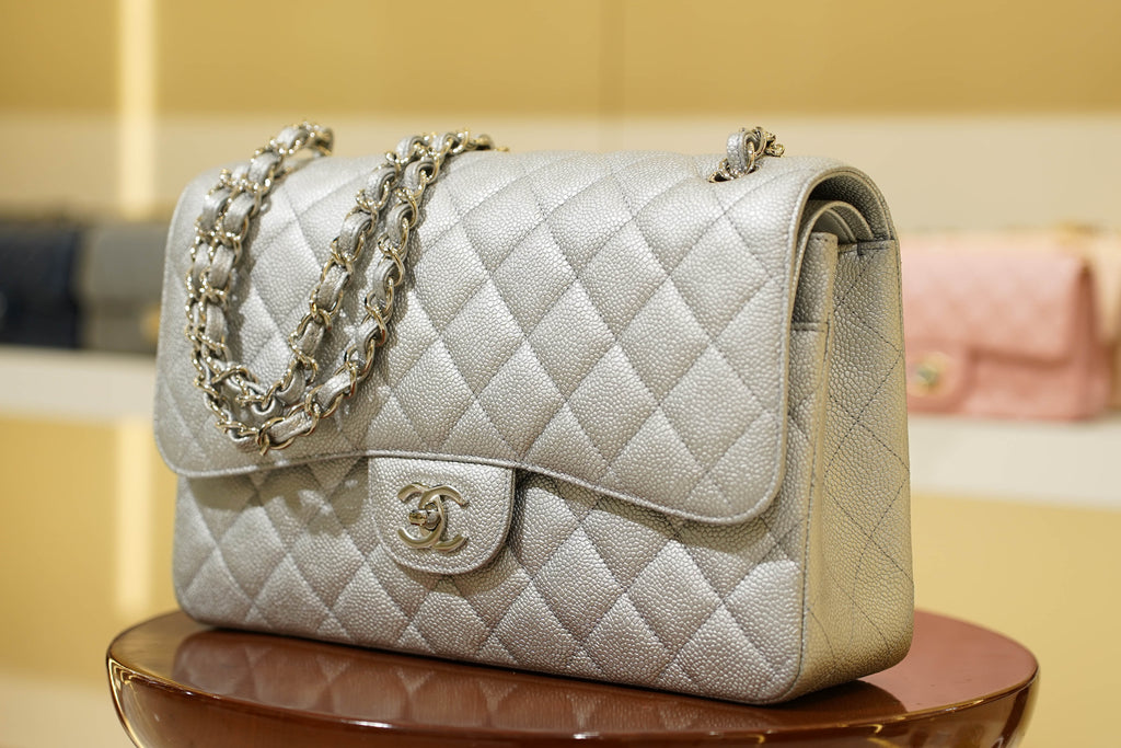 Chanel | Classic Flap Medium – Caviar Leather – Silver – Silver Hardware