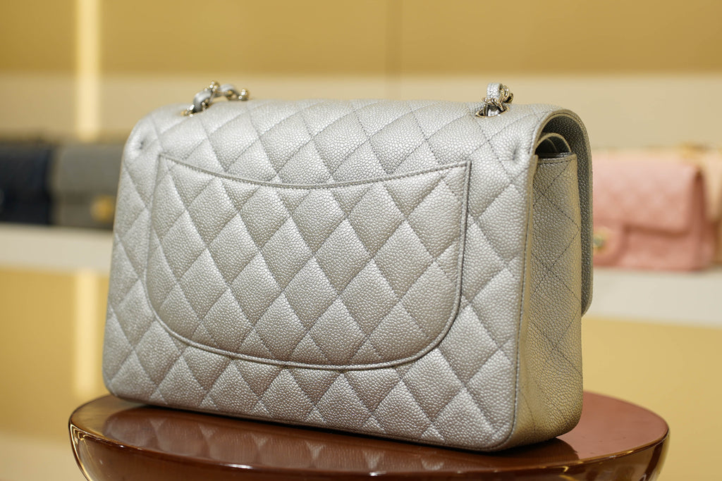 Chanel | Classic Flap Medium – Caviar Leather – Silver – Silver Hardware