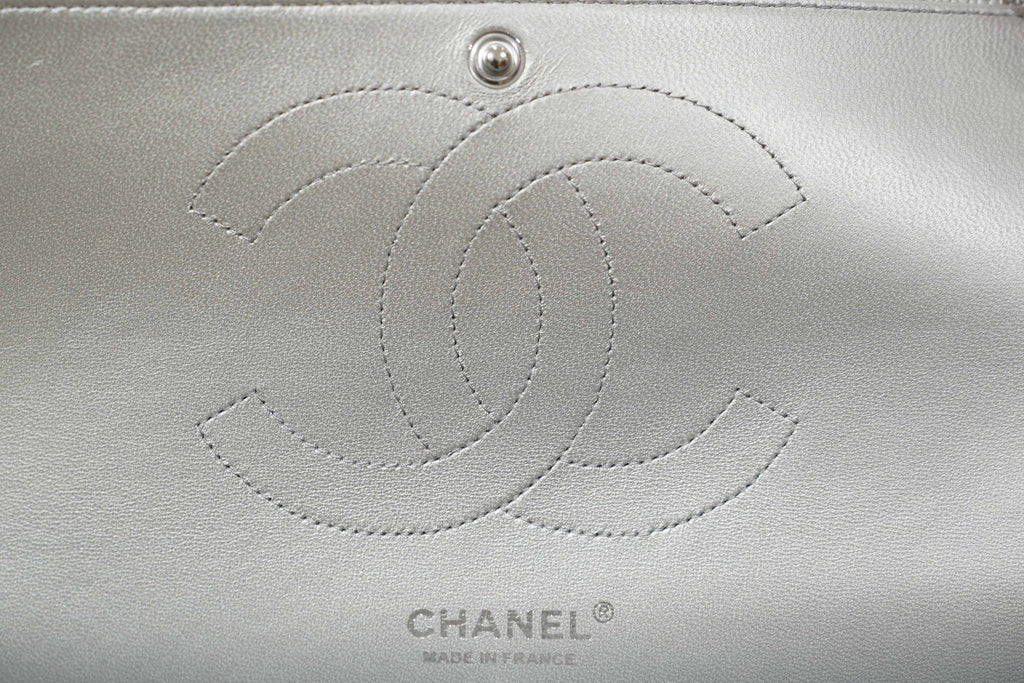 Chanel | Classic Flap Medium – Caviar Leather – Silver – Silver Hardware