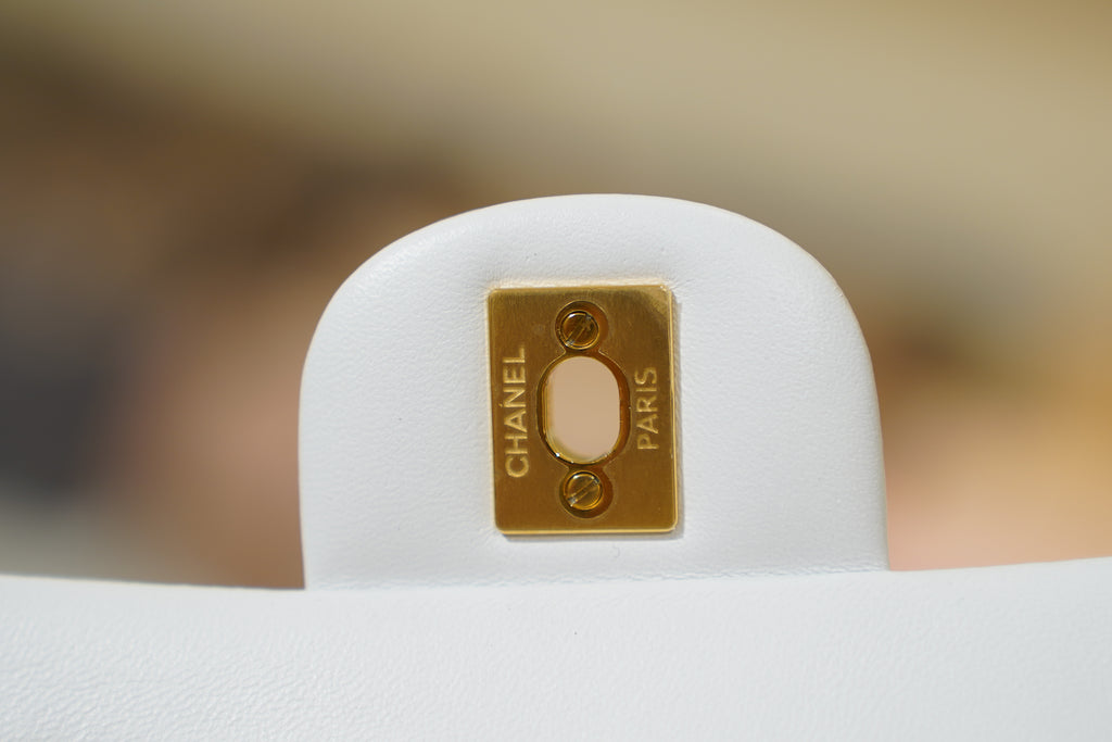 Chanel | Classic Flap Bag – White Lambskin – Gold Hardware