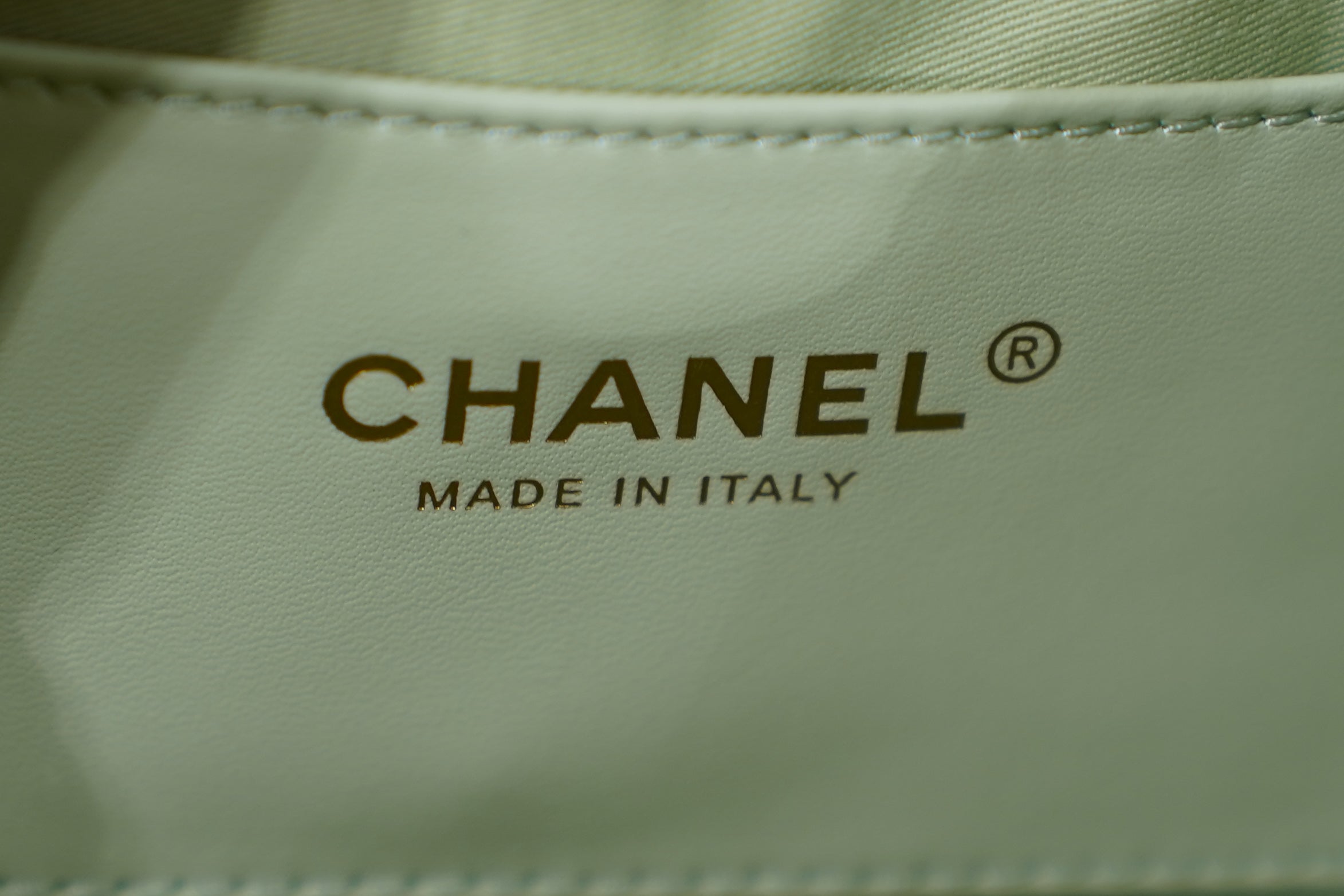 Chanel | 25 Small Handbag – Caviar Leather – Mint Green – Gold
