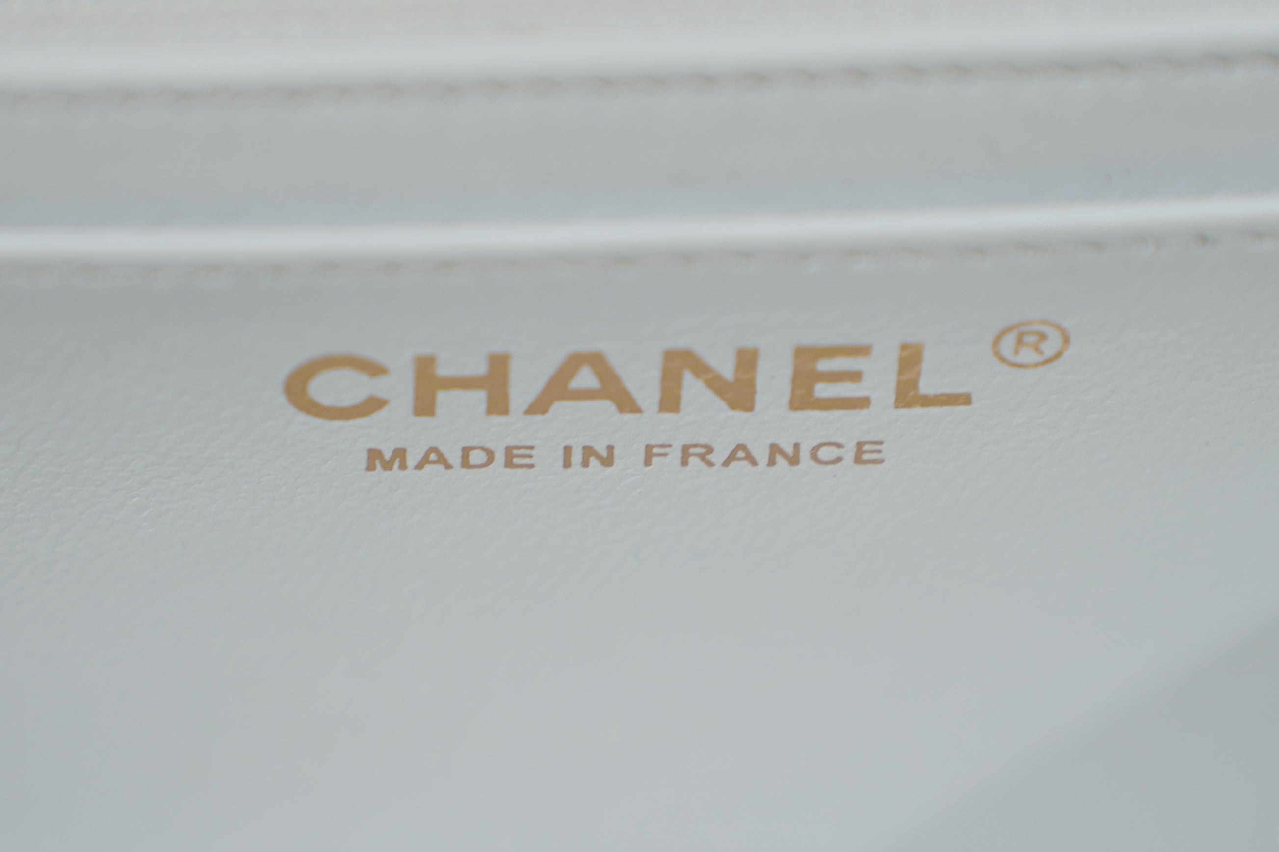Chanel | Classic Flap Bag – White Lambskin – Gold Hardware