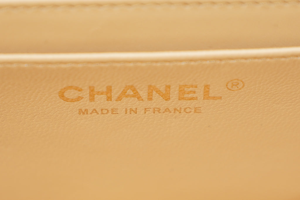 Chanel | Classic Flap Bag – Beige Caviar Leather – Gold Hardware
