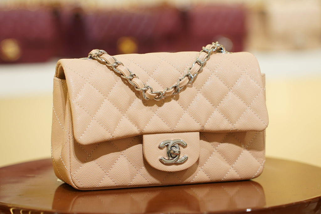 Chanel | Classic Flap Bag – Light Beige Caviar Leather – Silver Hardware