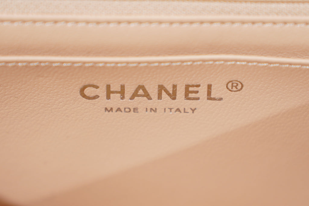 Chanel | Classic Flap Bag – Light Beige Caviar Leather – Silver Hardware