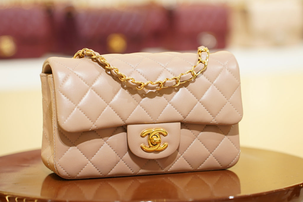 Chanel | Classic Flap Bag – Beige Lambskin – Gold Hardware