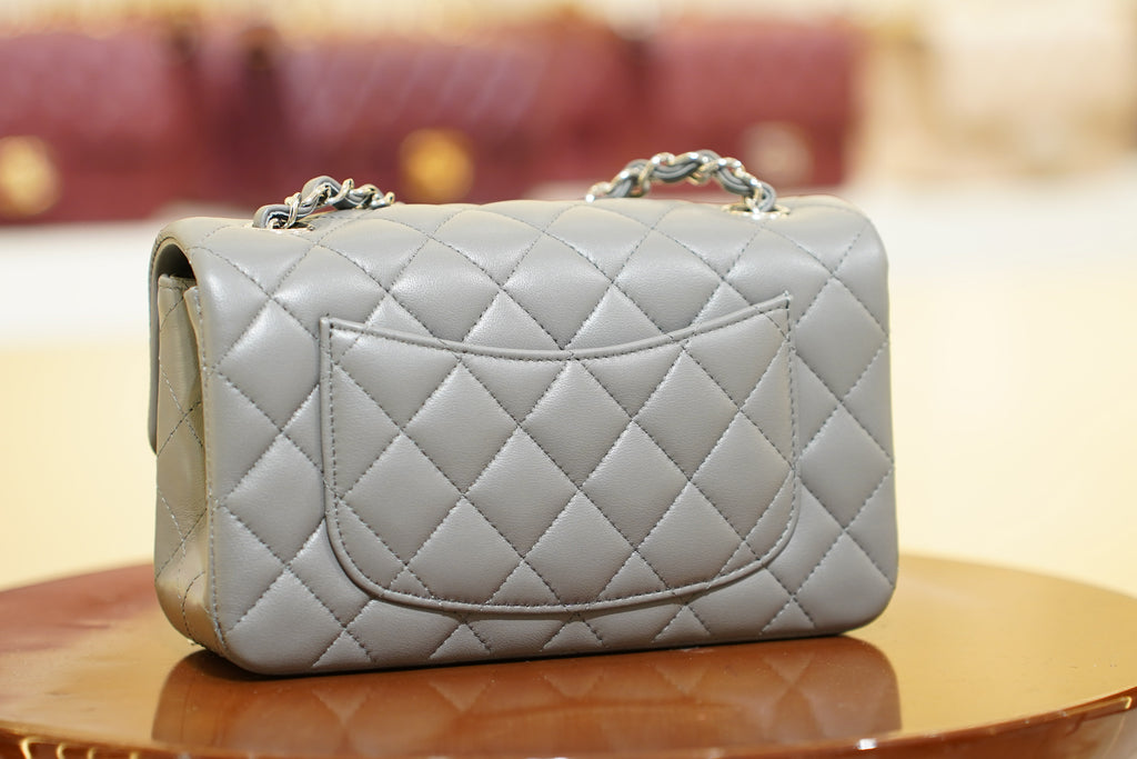 Chanel | Classic Flap Bag – Grey Lambskin – Silver Hardware
