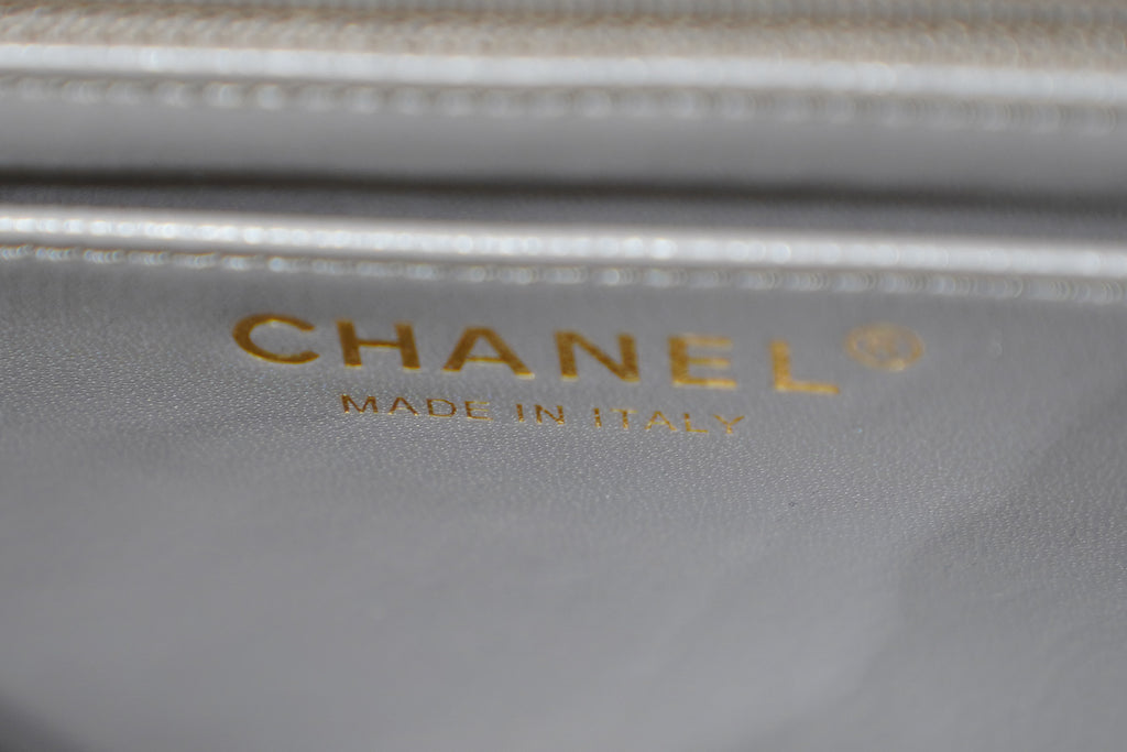 Chanel | Classic Flap Bag – Grey Suede – Gold Hardware