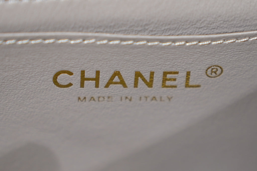 Chanel | Classic Flap Bag – Grey Lambskin – Gold Hardware