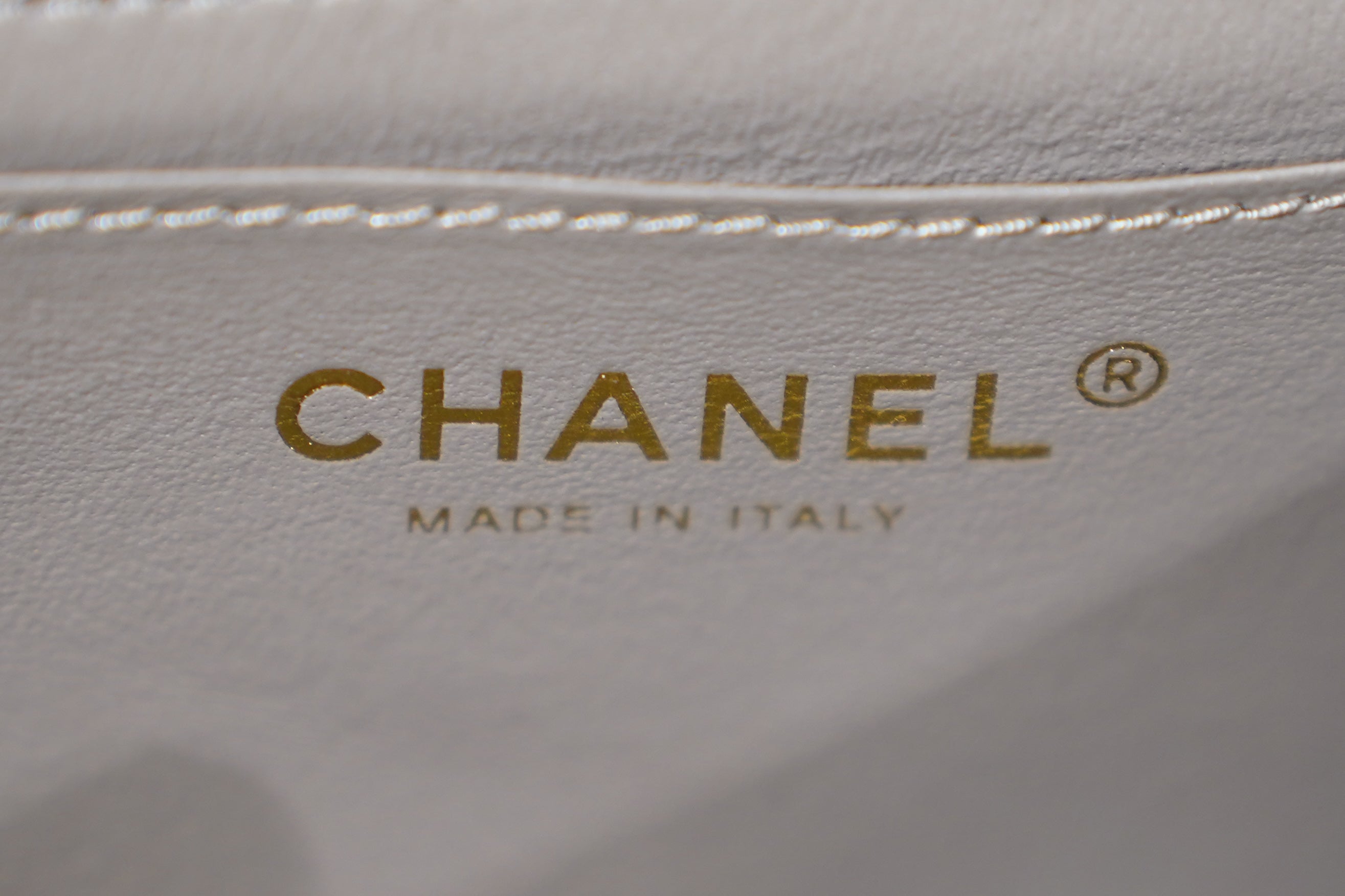 Chanel | Classic Flap Bag – Grey Lambskin – Gold Hardware