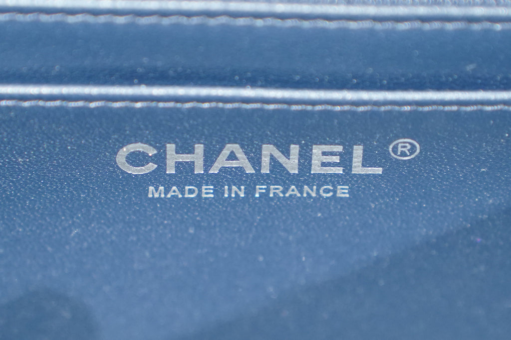 Chanel | Classic Flap Bag – Navy Blue Lambskin – Silver Hardware