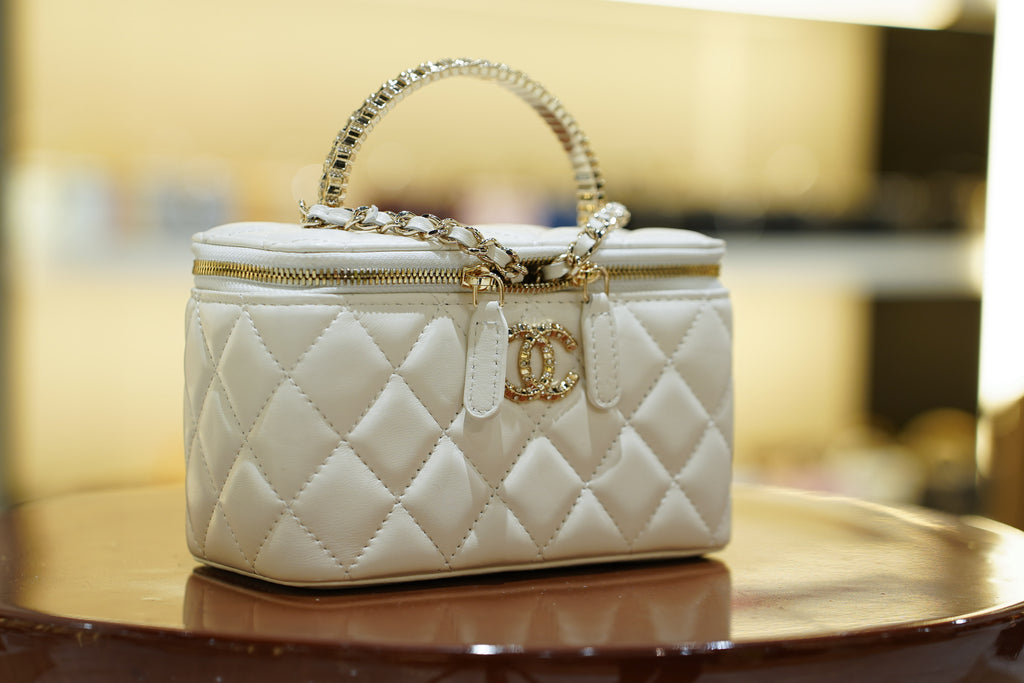 Chanel | Small Vanity Case with Top Handle – White Lambskin – Crystal-Embellished Gold Hardware