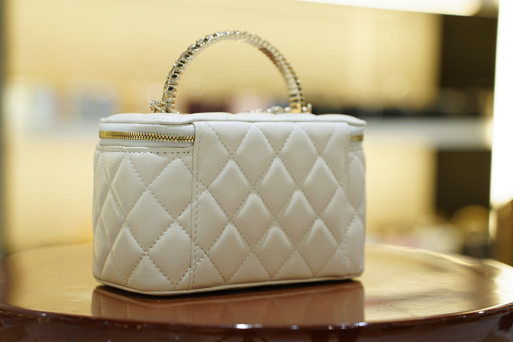 Chanel | Small Vanity Case with Top Handle – White Lambskin – Crystal-Embellished Gold Hardware