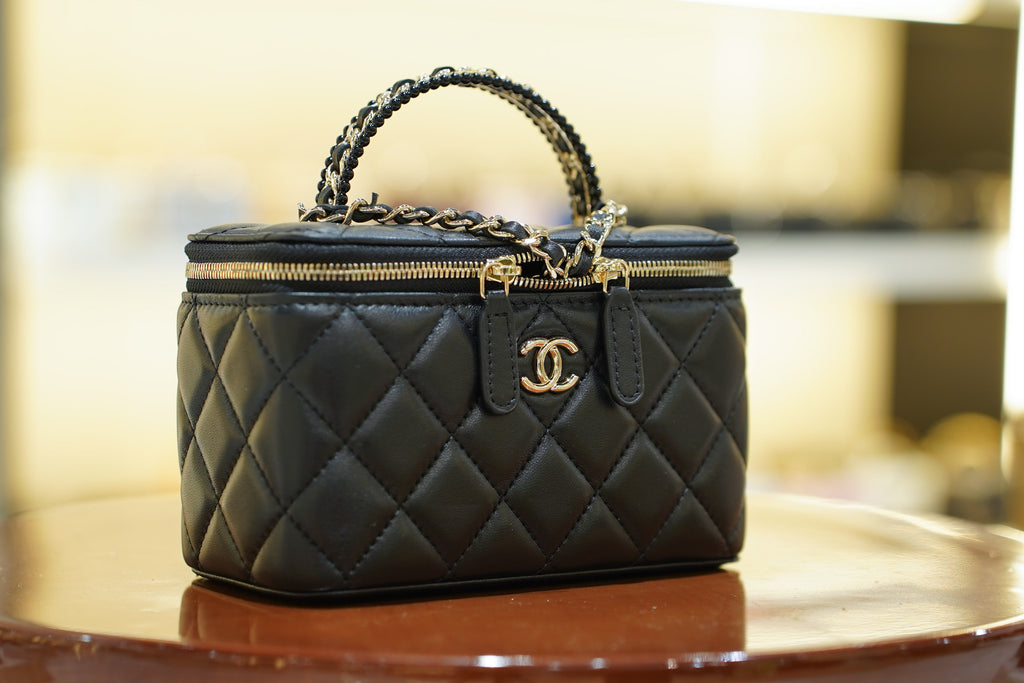 Chanel | Small Vanity Case – Black Lambskin – Gold Hardware