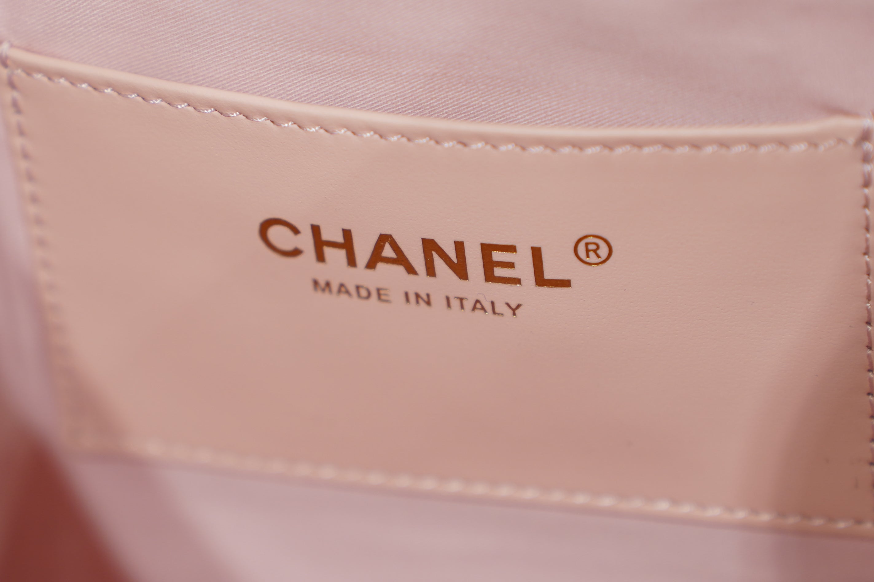 Chanel | 25 Small Handbag – Caviar Leather – Baby Pink – Gold Hardware