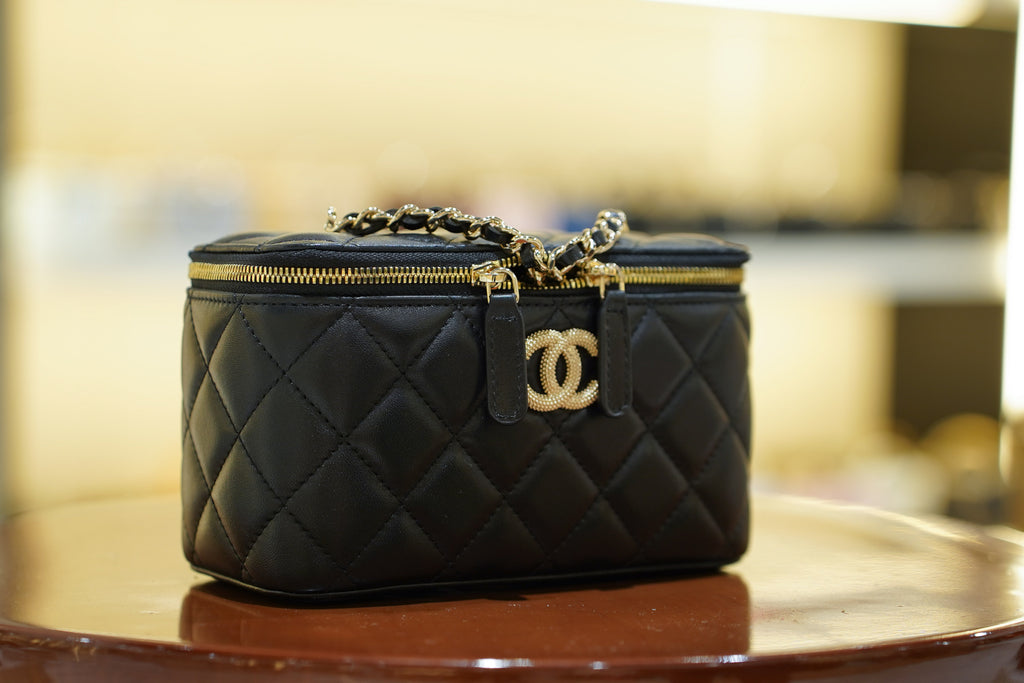 Chanel | Small Vanity Case – Black Lambskin – Beaded Gold CC Logo – Gold Hardware