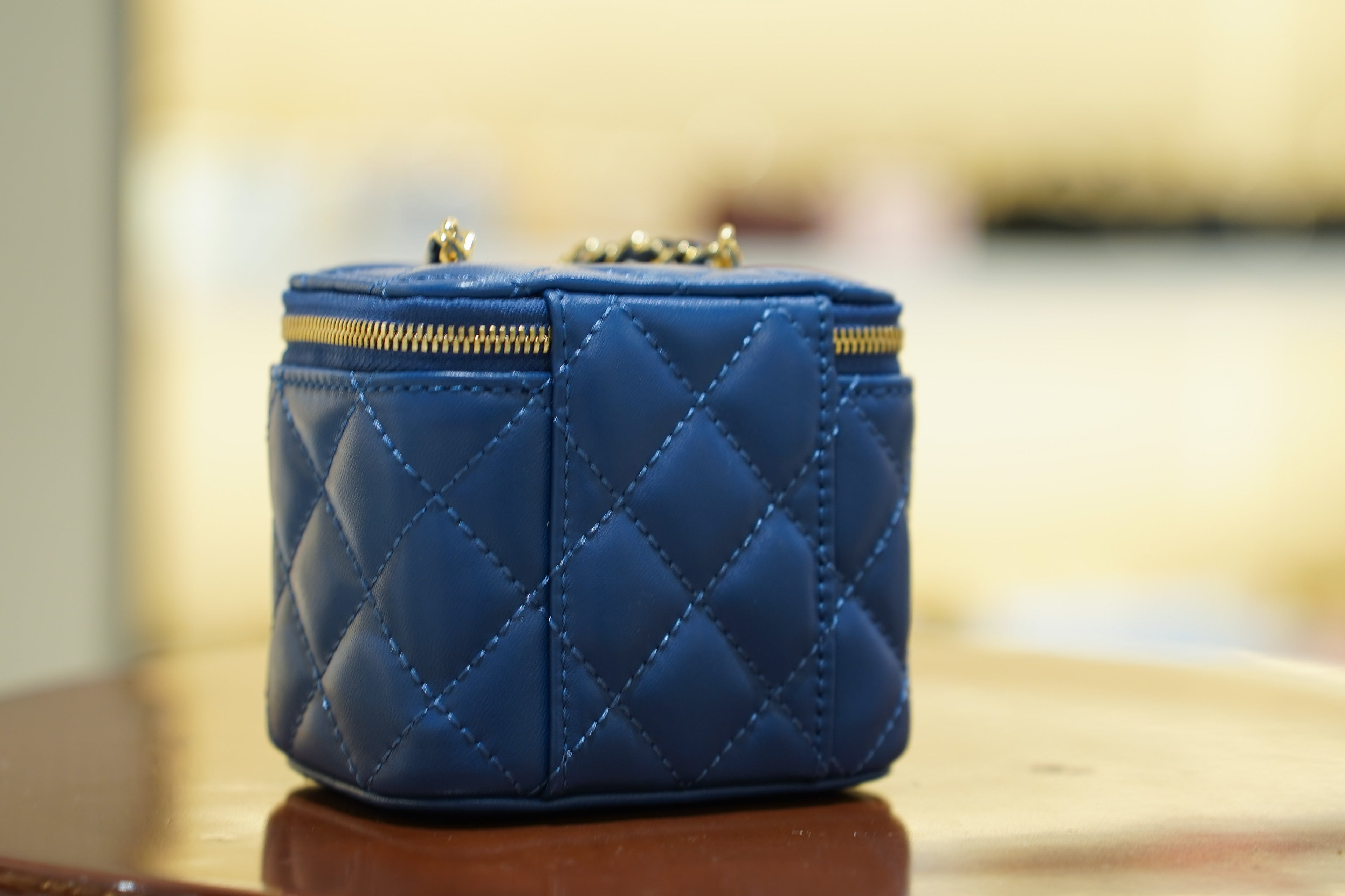 Chanel | Vanity Case Mini – Lambskin Leather – Navy Blue – Gold Hardware