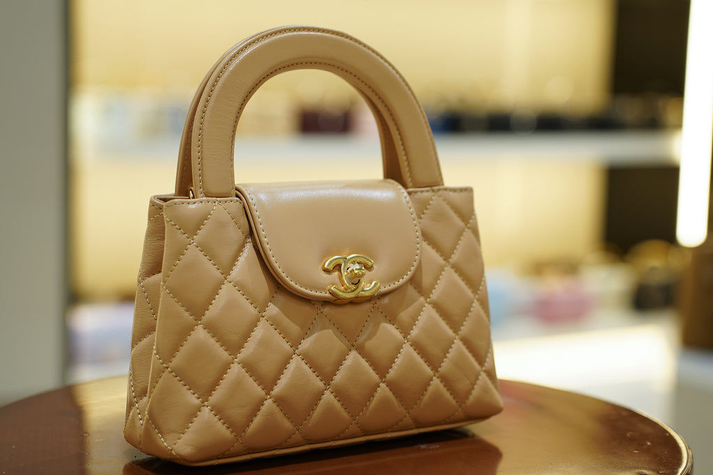 Chanel | Small Kelly – Lambskin Leather – Beige – Gold Hardware