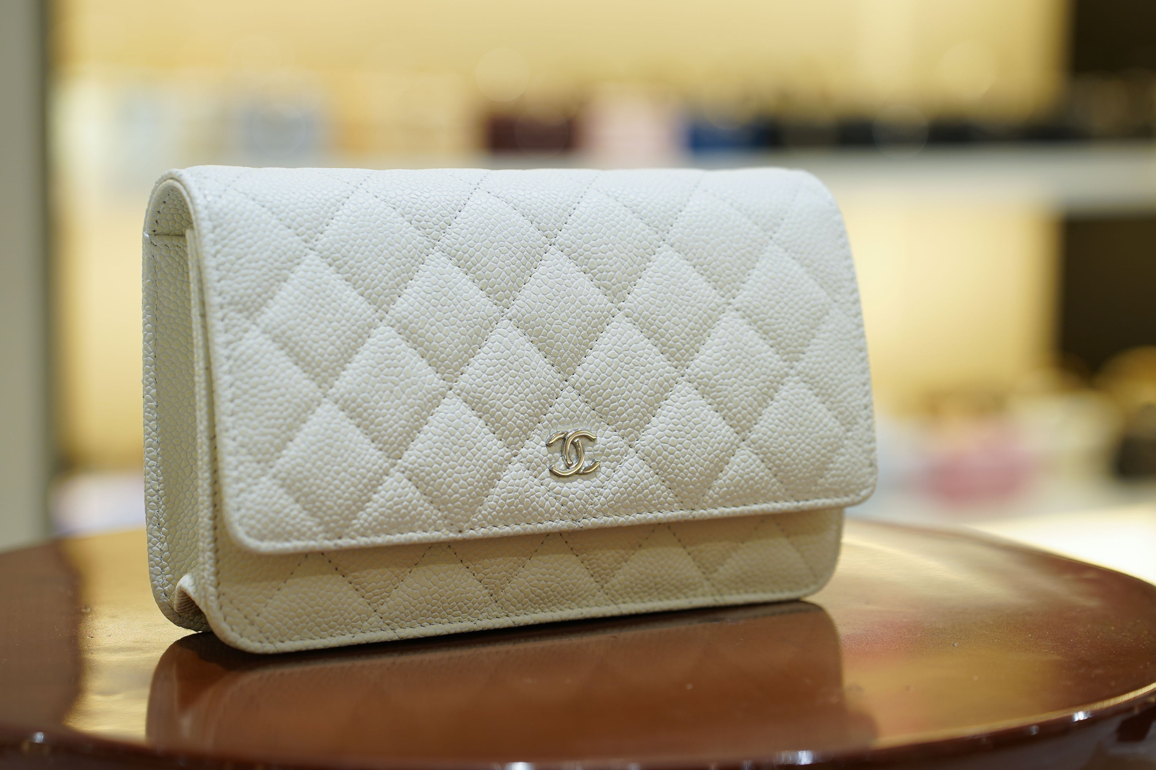 Chanel | Wallet on Chain (WOC) – White Caviar Leather – Gold Hardware