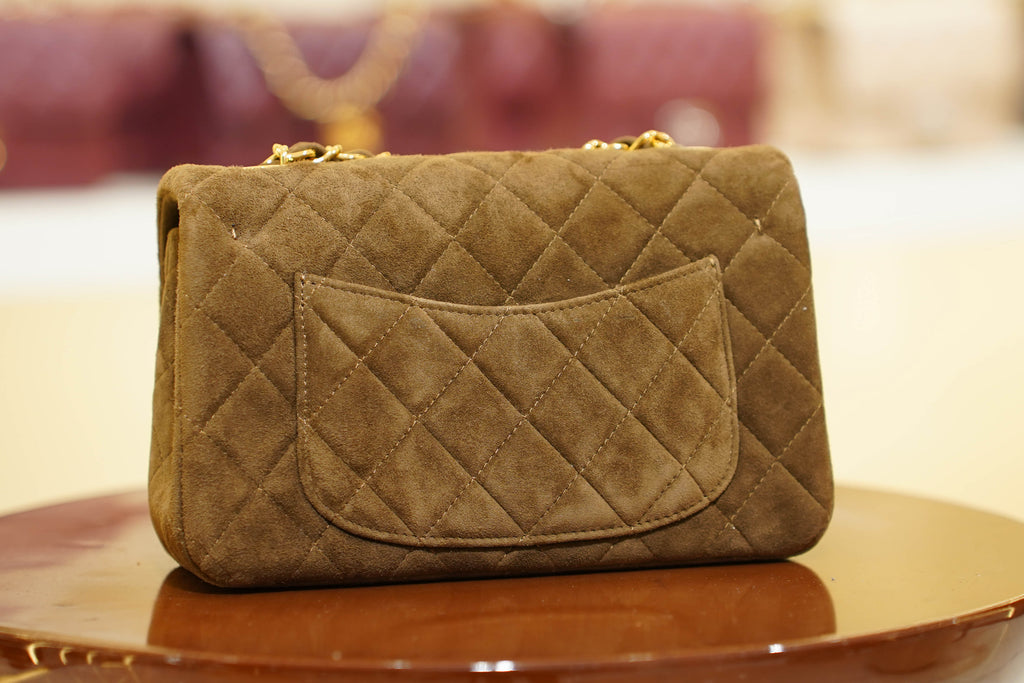 Chanel | Classic Flap Bag – Suede Taupe – Gold Hardware