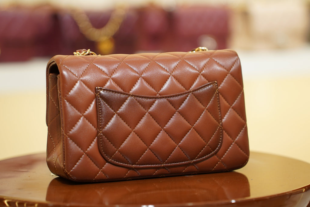 Chanel | Classic Flap Bag – Chocolate Brown Lambskin – Gold Hardware