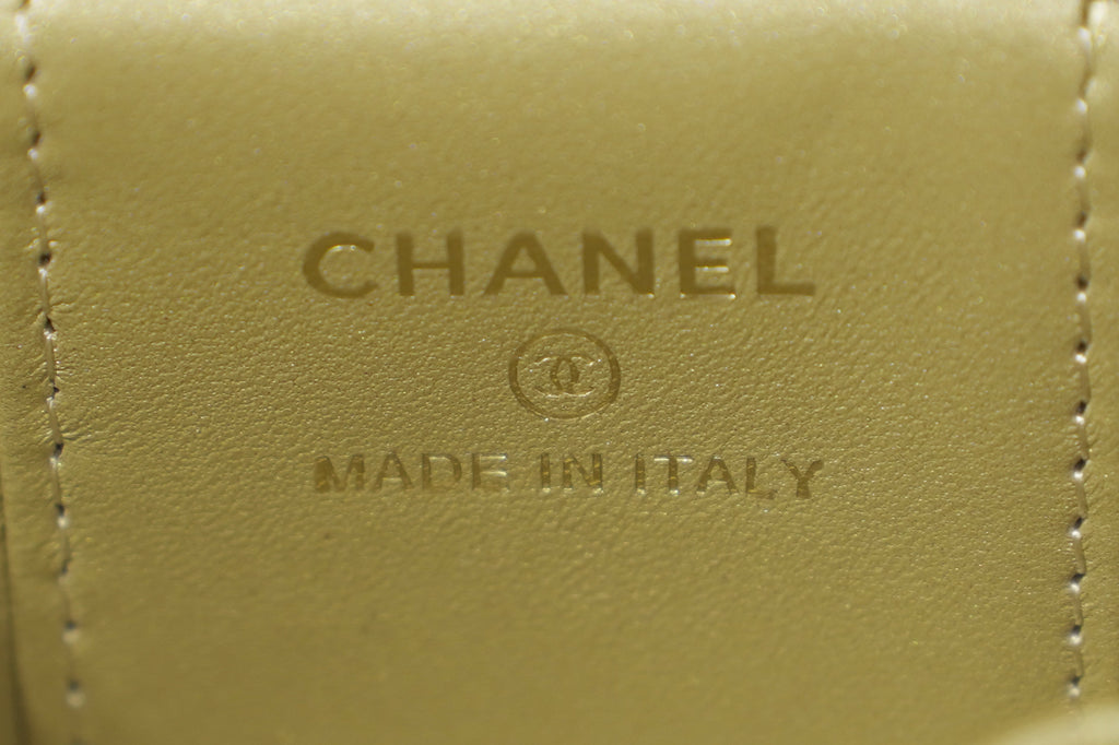 Chanel | Vanity Case Mini – Lambskin Leather – Baby Pink – Gold Hardware